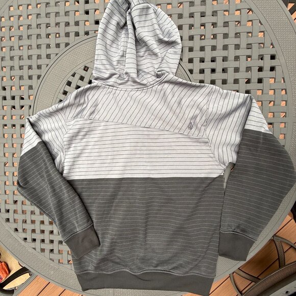 MEN'S VOLCOM HOODED SWEATSHIRT - Picture 3 of 7